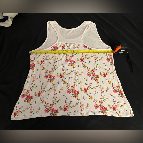 Junior’s Attitude Not Included floral tank with pocket in size 2x - Picture 9 of 9